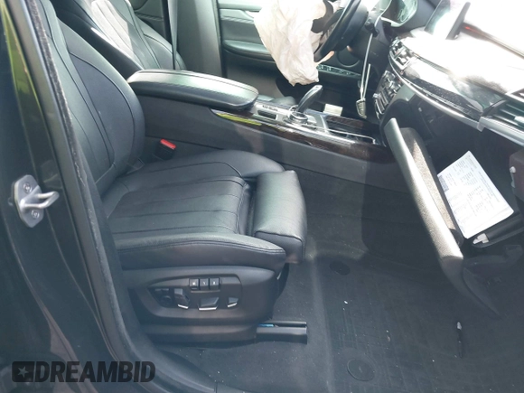 2014 BMW X5 sDrive35i with VIN 5UXKR2C56E0H32059, listed as a IAAI auction lot 41096908 with 124,322 mi miles. Bid and sale history available at carsss.com. Image 5.