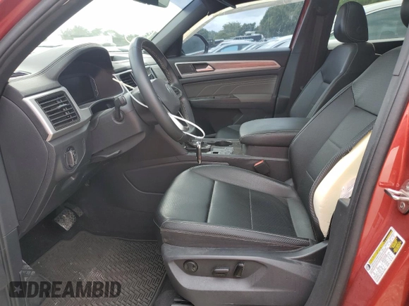 2022 Volkswagen Atlas SE z VIN 1V2JC2CA6NC210327, wystawiony jako Copart lot #56853385 z przebiegiem 96 466 mil mil oraz Nie do naprawy • Non repairable. Historia ofert i sprzedaży dostępna na DreamBid. Obrazek 7.