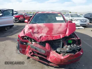 2005 Hyundai Elantra GLS z VIN KMHDN56D95U140327, wystawiony jako IAAI lot #42349707 z przebiegiem 145 621 mil mil oraz . Historia ofert i sprzedaży dostępna na DreamBid. Obrazek 6.