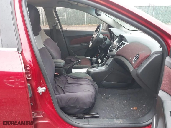 2012 Chevrolet Cruze LT w/1LT with VIN 1G1PL5SCXC7108267, listed as a IAAI auction lot 41959470 with 219,989 mi miles. Bid and sale history available at carsss.com. Image 5.