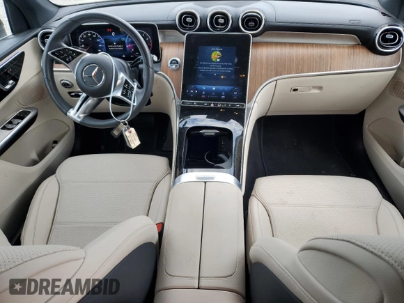 2024 Mercedes-Benz GLC 300 z VIN W1NKM4HB4RF089939, wystawiony jako Copart lot #48297345 z przebiegiem 24 682 mil mil oraz Nie do naprawy • Non repairable. Historia ofert i sprzedaży dostępna na DreamBid. Obrazek 8.