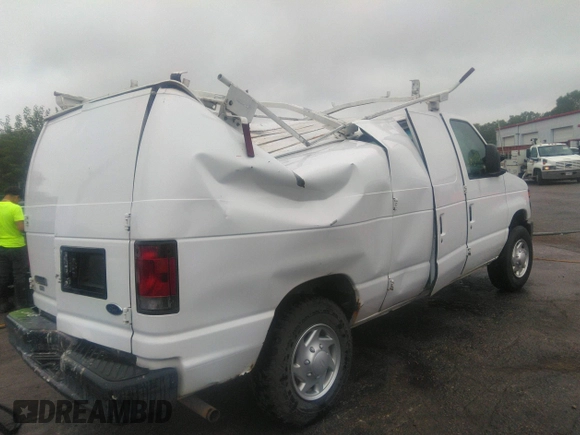2008 Ford Econoline Cargo Commercial с VIN 1FTNE24W98DA82459, выставлен на аукционе IAAI как лот 37243283 с пробегом 263 214 миль миль и . История ставок и продаж доступна на DreamBid. Изображение 4.