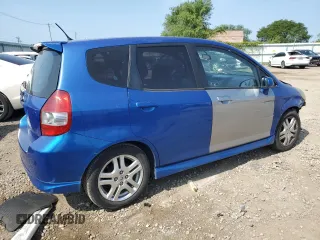 2007 Honda Fit Sport with VIN JHMGD38647S047784, listed as a Copart auction lot 68098994 with 0 mi miles and Salvage Title. Bid and sale history available at carsss.com. Image 3.