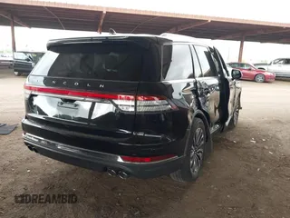 2024 Lincoln Aviator Reserve z VIN 5LM5J7WC2RGL05445, wystawiony jako IAAI lot #42184539 z przebiegiem 68 616 mil mil oraz . Historia ofert i sprzedaży dostępna na DreamBid. Obrazek 4.
