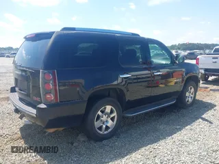 2007 GMC Yukon Denali z VIN 1GKFK63897J315297, wystawiony jako IAAI lot #42312272 z przebiegiem 255 888 mil mil oraz . Historia ofert i sprzedaży dostępna na DreamBid. Obrazek 4.