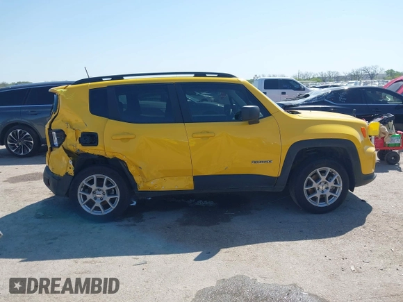 2023 Jeep Renegade Latitude with VIN ZACNJDB11PPP62206, listed as a IAAI auction lot 41998934 with 9,577 mi miles and . Bid and sale history available at carsss.com. Image 14.