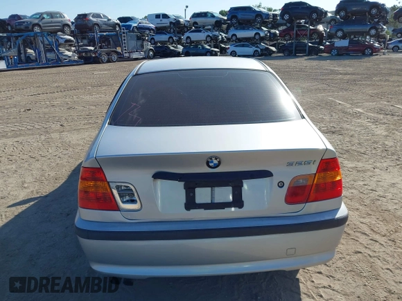 2002 BMW 3 Series 325i with VIN WBAEV33412KL55500, listed as a IAAI auction lot 42008308 with 172,852 mi miles. Bid and sale history available at carsss.com. Image 17.