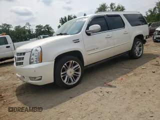 2014 Cadillac Escalade ESV Premium with VIN 1GYS4JEF3ER158572, listed as a Copart auction lot 59661655 with 157,180 mi miles and Salvage title. Bid and sale history available at DreamBid. Image 1.