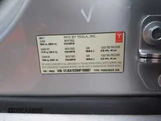 2017 Tesla Model S 100D с VIN 5YJSA1E28HF199687, выставлен на аукционе IAAI как лот 42353657 с пробегом 68 533 миль миль и . История ставок и продаж доступна на DreamBid. Изображение 9.