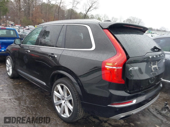 2016 Volvo XC90 T6 Inscription with VIN YV4A22PL6G1016828, listed as a IAAI auction lot 41572292 with 124,343 mi miles. Bid and sale history available at carsss.com. Image 3.