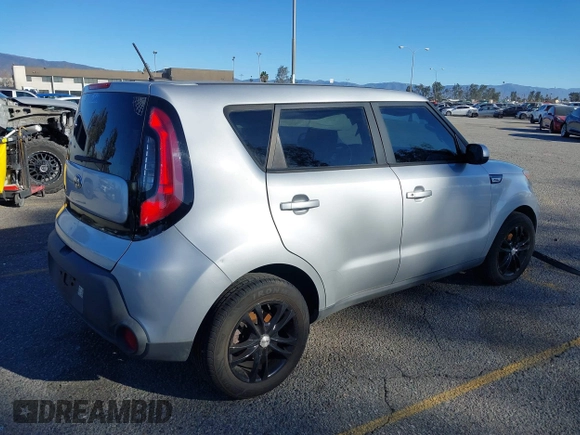 2015 Kia Soul with VIN KNDJN2A25F7778568, listed as a IAAI auction lot 41026463 with Not Provided miles and . Bid and sale history available at DreamBid. Image 4.