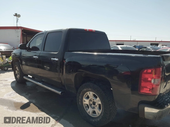 2013 Chevrolet Silverado 1500 LT with VIN 3GCPKSE70DG106167, listed as a IAAI auction lot 41745580 with 205,870 mi miles. Bid and sale history available at carsss.com. Image 14.