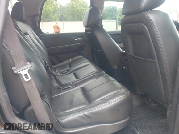 2014 Chevrolet Tahoe LT z VIN 1GNSKBE02ER133795, wystawiony jako IAAI lot #42335322 z przebiegiem 217 292 mil mil oraz . Historia ofert i sprzedaży dostępna na DreamBid. Obrazek 8.