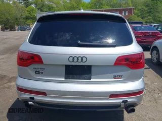 2015 Audi Q7 S line Prestige with VIN WA1DGAFE6FD008203, listed as a IAAI auction lot 42165490 with 111,158 mi miles and . Bid and sale history available at DreamBid. Image 16.