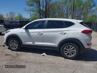 2018 Hyundai Tucson SE with VIN KM8J23A47JU820356, listed as a IAAI auction lot 42016418 with 110,138 mi miles. Bid and sale history available at carsss.com. Image 14.