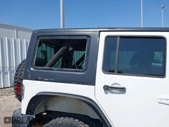 2017 Jeep Wrangler Unlimited Sport с VIN 1C4BJWDG4HL549310, выставлен на аукционе IAAI как лот 42205370 с пробегом 84 226 миль миль и . История ставок и продаж доступна на DreamBid. Изображение 19.