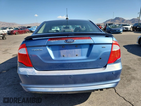 2010 Ford Fusion SE z VIN 3FAHP0HA1AR138892, wystawiony jako Copart lot #59781125 z przebiegiem 157 900 mil mil oraz Szkoda całkowita • Salvage title. Historia ofert i sprzedaży dostępna na DreamBid. Obrazek 6.