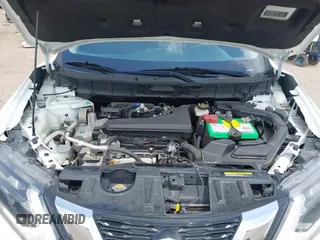 2017 Nissan Rogue SV z VIN KNMAT2MT9HP520132, wystawiony jako IAAI lot #42053408 z przebiegiem 91 867 mil mil oraz . Historia ofert i sprzedaży dostępna na DreamBid. Obrazek 10.
