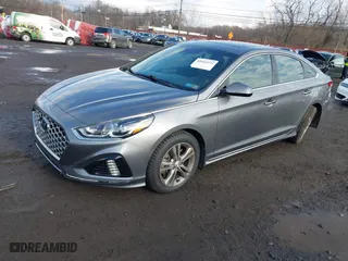 2019 Hyundai Sonata Sport with VIN 5NPE34AF3KH820828, listed as a IAAI auction lot 41015372 with 32,782 mi miles. Bid and sale history available at carsss.com. Image 17.