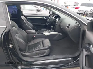 2011 Audi A5 Premium Plus z VIN WAULFAFR5BA026403, wystawiony jako IAAI lot #42342704 z przebiegiem 150 769 mil mil oraz . Historia ofert i sprzedaży dostępna na DreamBid. Obrazek 5.