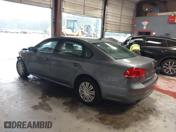 2015 Volkswagen Passat Limited Edition Edition with VIN 1VWAT7A33FC012502, listed as a IAAI auction lot 42256276 with 68,012 mi miles and . Bid and sale history available at DreamBid. Image 3.