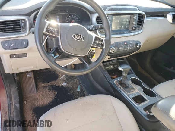 2020 Kia Sorento LX with VIN 5XYPG4A3XLG677565, listed as a Copart auction lot 45610405 with 117,703 mi miles and Salvage Title. Bid and sale history available at carsss.com. Image 8.