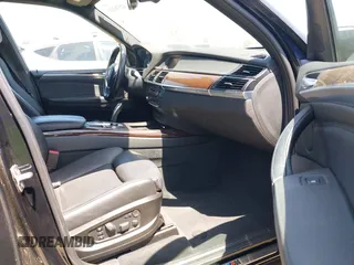 2013 BMW X5 xDrive50i with VIN 5UXZV8C5XD0C15908, listed as a IAAI auction lot 42536233 with 190,627 mi miles and . Bid and sale history available at DreamBid. Image 5.