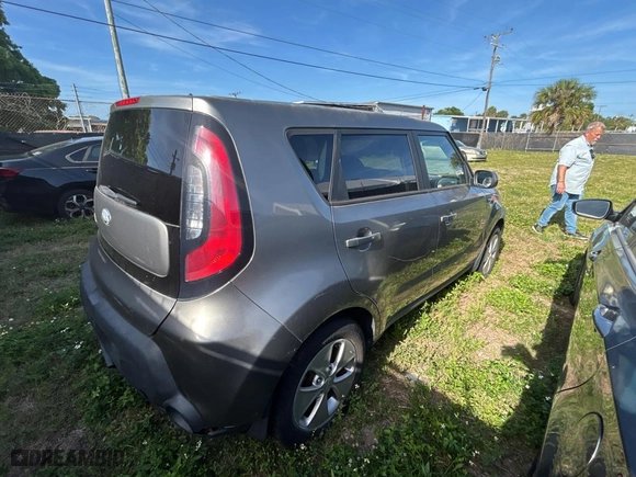 2014 Kia Soul with VIN KNDJN2A25E7038792, listed as a Copart auction lot 52214445 with 151,795 mi miles and Clean Title. Bid and sale history available at carsss.com. Image 4.