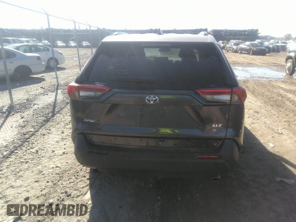 2021 Toyota RAV4 XLE with VIN 2T3W1RFV7MW114464, listed as a IAAI auction lot 40961039 with 41,922 mi miles. Bid and sale history available at carsss.com. Image 16.