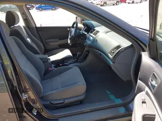 2005 Honda Accord LX z VIN 1HGCM56435A197273, wystawiony jako IAAI lot #42217376 z przebiegiem 301 204 mil mil oraz . Historia ofert i sprzedaży dostępna na DreamBid. Obrazek 5.