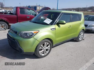2015 Kia Soul + with VIN KNDJP3A52F7789764, listed as a IAAI auction lot 41728283 with 136,085 mi miles. Bid and sale history available at carsss.com. Image 2.