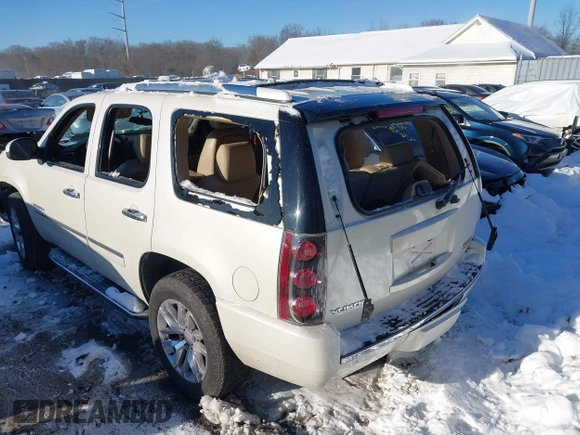 2014 GMC Yukon Denali with VIN 1GKS2EEF3ER181504, listed as a IAAI auction lot 41267224 with 165,478 mi miles. Bid and sale history available at carsss.com. Image 6.