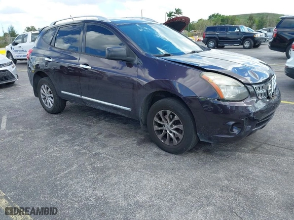 2015 Nissan Rogue Select S with VIN JN8AS5MV5FW758590, listed as a IAAI auction lot 41672581 with 132,322 mi miles. Bid and sale history available at carsss.com. Image 1.