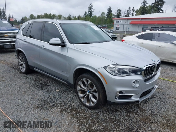 2017 BMW X5 xDrive35i z VIN 5UXKR0C34H0V83929, wystawiony jako IAAI lot #42204786 z przebiegiem 67 203 mil mil oraz . Historia ofert i sprzedaży dostępna na DreamBid. Obrazek 1.