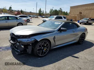 2020 BMW M8 Competition z VIN WBSDZ0C08LCD28171, wystawiony jako Copart lot #47561694 z przebiegiem Nie podano mil oraz . Historia ofert i sprzedaży dostępna na DreamBid. Obrazek 1.