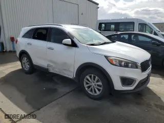 2016 Kia Sorento LX with VIN 5XYPG4A51GG020791, listed as a Copart auction lot 51502355 with 141,366 mi miles and Clean Title. Bid and sale history available at carsss.com. Image 4.