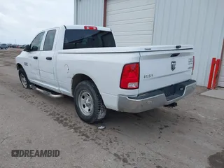 2018 Ram 1500 Express z VIN 1C6RR7FT8JS153794, wystawiony jako IAAI lot #41072931 z przebiegiem 95 060 mil mil oraz . Historia ofert i sprzedaży dostępna na DreamBid. Obrazek 3.