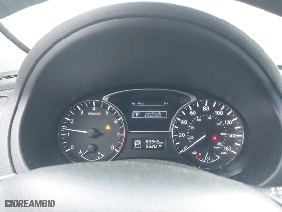 2013 Nissan Altima 3.5 SL with VIN 1N4BL3AP1DC173971, listed as a IAAI auction lot 41330016 with 185,945 mi miles. Bid and sale history available at carsss.com. Image 7.