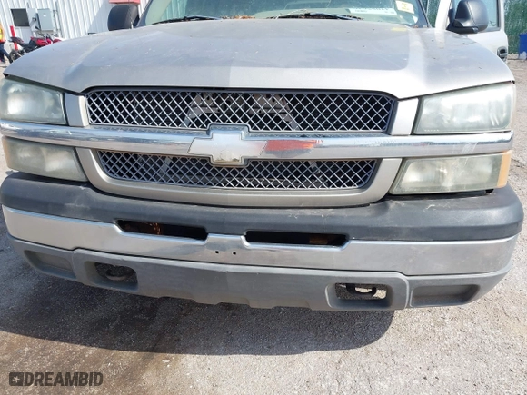 2003 Chevrolet Silverado 1500 LS with VIN 2GCEC19V231178471, listed as a IAAI auction lot 42085646 with 200,584 mi miles. Bid and sale history available at carsss.com. Image 6.