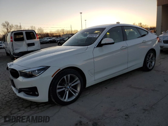 2018 BMW 3 Series 330i xDrive with VIN WBA8Z9C57JB220596, listed as a Copart auction lot 83203274 with 64,145 mi miles and Salvage Title. Bid and sale history available at carsss.com. Image 1.