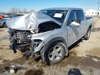 2010 Dodge 1500 SLT z VIN 1D7RV1CT3AS260229, wystawiony jako IAAI lot #41629225 z przebiegiem 104 429 mil mil oraz . Historia ofert i sprzedaży dostępna na DreamBid. Obrazek 2.