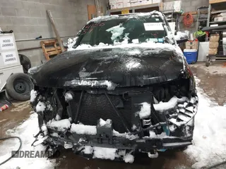 2019 Jeep Grand Cherokee Overland with VIN 1C4RJFCG4KC583691, listed as a IAAI auction lot 41505711 with 109,921 mi miles. Bid and sale history available at carsss.com. Image 13.