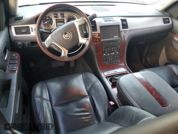 2010 Cadillac Escalade z VIN 1GYUKAEF8AR184514, wystawiony jako Copart lot #73656034 z przebiegiem 146 172 mil mil oraz Szkody całkowita. Historia ofert i sprzedaży dostępna na DreamBid. Obrazek 8.