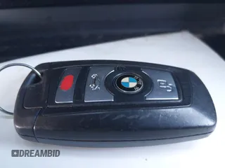 2016 BMW 3 Series 320i xDrive z VIN WBA8E5G59GNU21101, wystawiony jako IAAI lot #41933679 z przebiegiem Nie podano mil oraz . Historia ofert i sprzedaży dostępna na DreamBid. Obrazek 11.