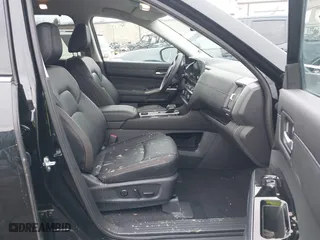 2024 Nissan Pathfinder SL with VIN 5N1DR3CC9RC284511, listed as a IAAI auction lot 41717753 with 2,200 mi miles. Bid and sale history available at carsss.com. Image 5.