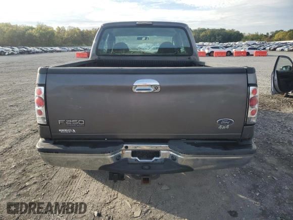 2004 Ford Super Duty F-250 XL with VIN 1FTNX21L74EB30467, listed as a Copart auction lot 72428484 with 115,177 mi miles and Clean Title. Bid and sale history available at carsss.com. Image 6.
