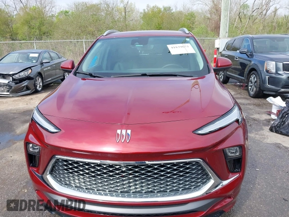 2024 Buick Encore GX Avenir z VIN KL4AMFSL5RB054571, wystawiony jako IAAI lot #41839672 z przebiegiem 7 826 mil mil oraz . Historia ofert i sprzedaży dostępna na DreamBid. Obrazek 12.