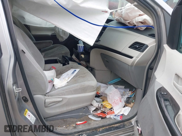 2011 Toyota Sienna LE AAS with VIN 5TDKK3DC9BS018960, listed as a IAAI auction lot 42065855 with Not Provided miles and . Bid and sale history available at DreamBid. Image 5.