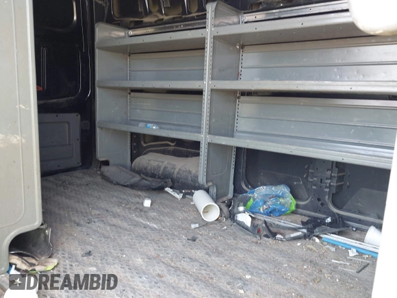 2019 Nissan NV Cargo SV z VIN 1N6AF0LY0KN800465, wystawiony jako IAAI lot #42296328 z przebiegiem 119 472 mil mil oraz . Historia ofert i sprzedaży dostępna na DreamBid. Obrazek 8.