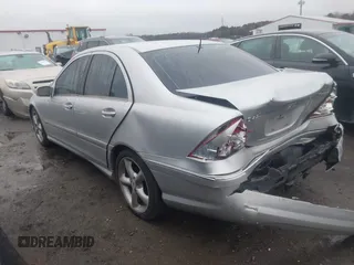 2005 Mercedes-Benz C 230 Kompressor with VIN WDBRF40J55F651410, listed as a IAAI auction lot 41542616 with 256,638 mi miles and . Bid and sale history available at DreamBid. Image 3.